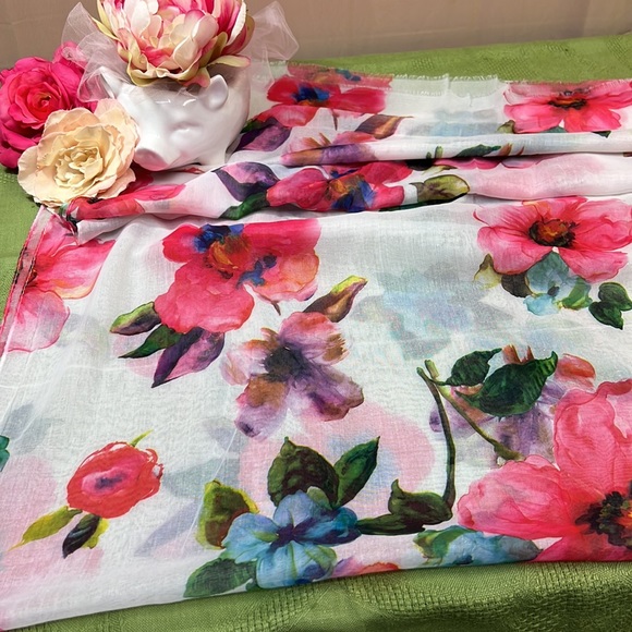 TAYLOR HILL SCARVES SPRING FLORAL COTTON SCARF - Picture 5 of 7